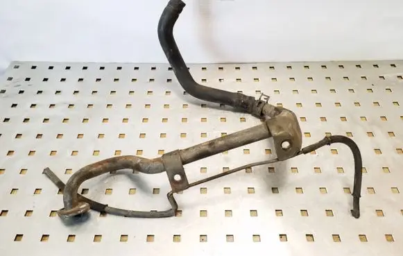 Toyota Land Cruiser (J120) Engine coolant pipe/hose
