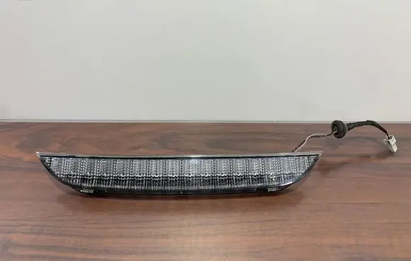 Mitsubishi Outlander Third/center stoplight P5631