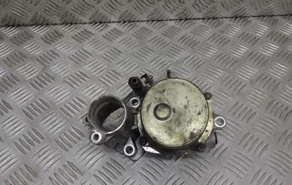Ford Mondeo Mk III Vacuum pump XS7Q-2A451-BH