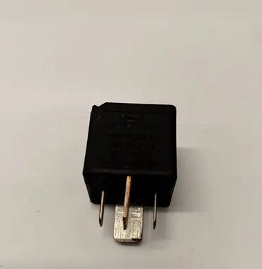 Skoda Praktik (5J8) Other relay 7M0951253A