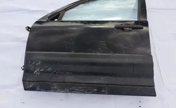 Honda CR-V Front door JUODOS