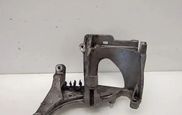 Peugeot 308 Fuel pump bracket 9678325480