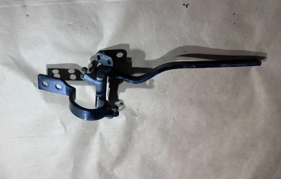 Porsche Cayenne (9PA) Tailgate/trunk/boot hinge 7L5827302B