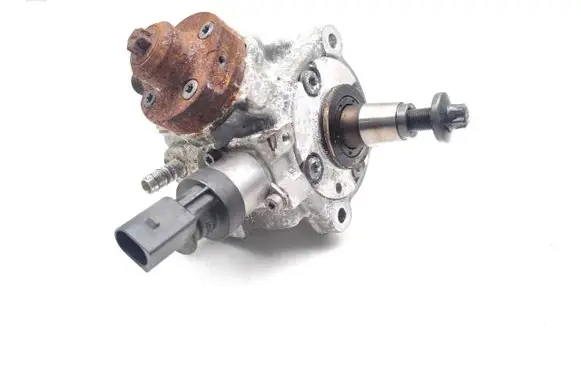 BMW 1 E81 E87 Fuel injection high pressure pump 7797874 0445010506