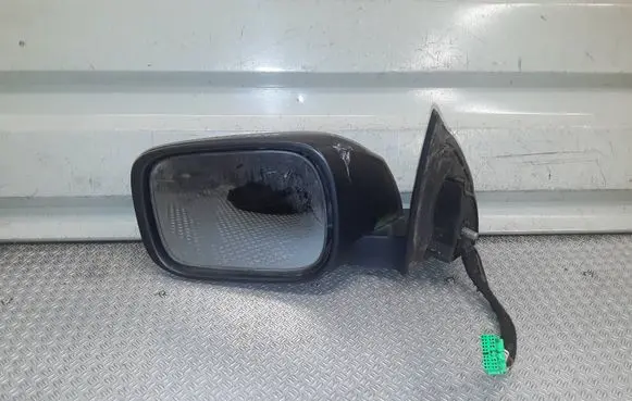 Volvo XC90 Front door electric wing mirror E11015799