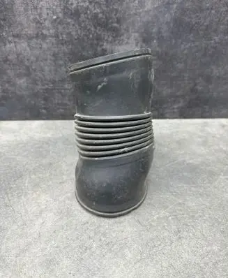 BMW 5 E39 Air intake hose/pipe