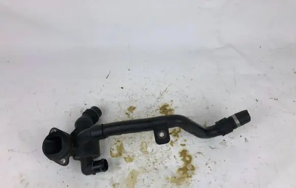 Audi A6 C7 Engine coolant pipe/hose 03L121065K