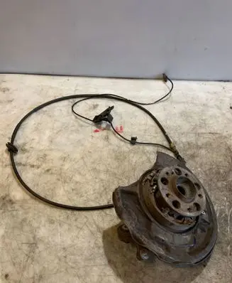 Mercedes-Benz E W211 Rear wheel hub