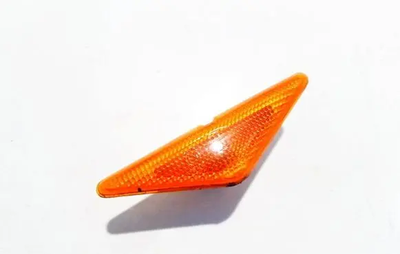 Ford Focus Front fender indicator light xs4h3k354a