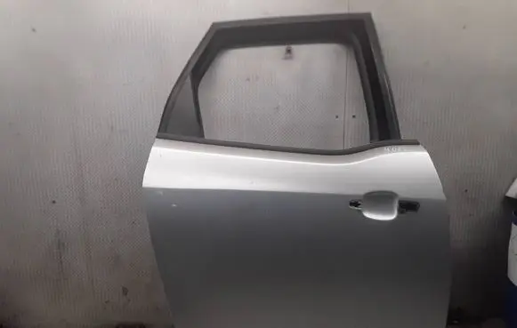 Opel Meriva B Rear door