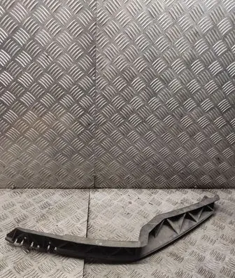 Skoda Octavia Mk2 (1Z) Front bumper mounting bracket 1z0807183
