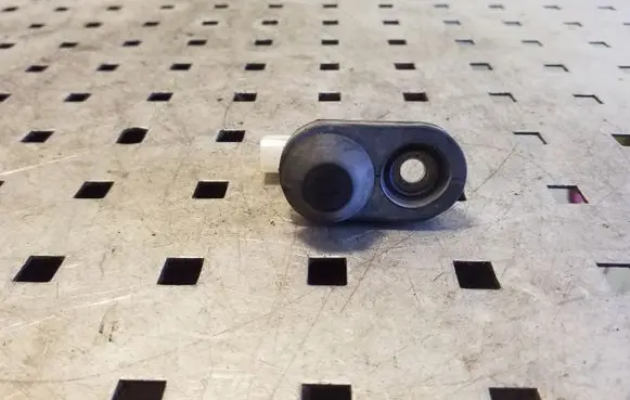 Toyota Avensis T220 Front door sensor 