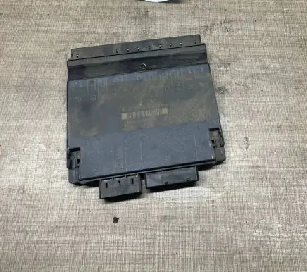 Mercedes-Benz S W220 Seat control module 2208201285