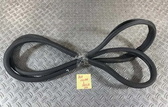 Mercedes-Benz C W204 Front door rubber seal 