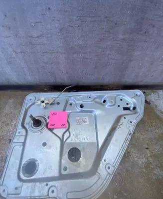 Skoda Fabia Mk1 (6Y) Rear door manual window regulator 