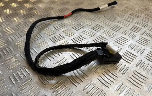 Hyundai Ioniq 5 USB socket connector 96120Gi000 2201208082