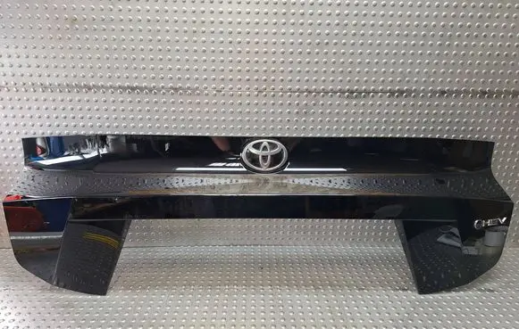 Toyota C-HR II Rear light center trim bar blend 76801-F4320