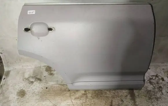 Porsche Cayenne (9PA) Rear door pilkos