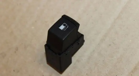 Volkswagen PASSAT B5.5 Fuel tank opening switch 1J0959833A