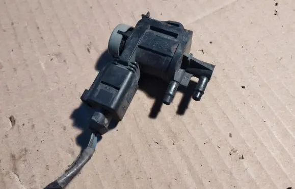 Dodge Journey Turbo solenoid valve 1K0906283A