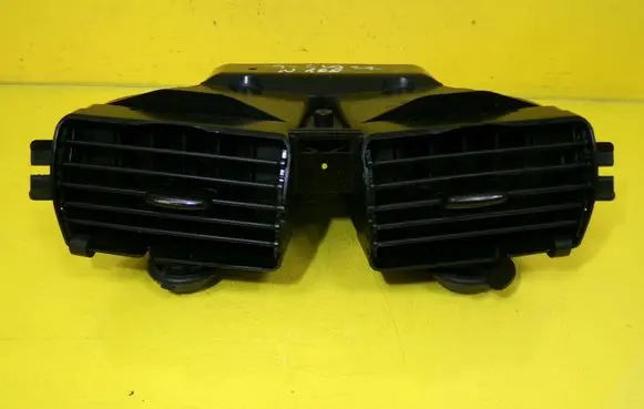 Mercedes-Benz A W168 Dash center air vent grill 1688300054