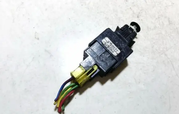 Volvo S40, V40 Brake pedal sensor switch 9128577 99w04v