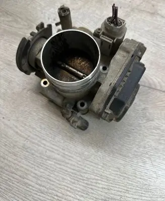 Volkswagen New Beetle Throttle valve 06A133064H