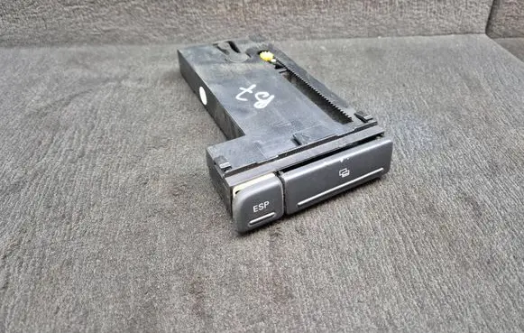 Audi A4 S4 B7 8E 8H Dashboard storage box/compartment 8E1941561C 8E1927134 8E1941561C5PR