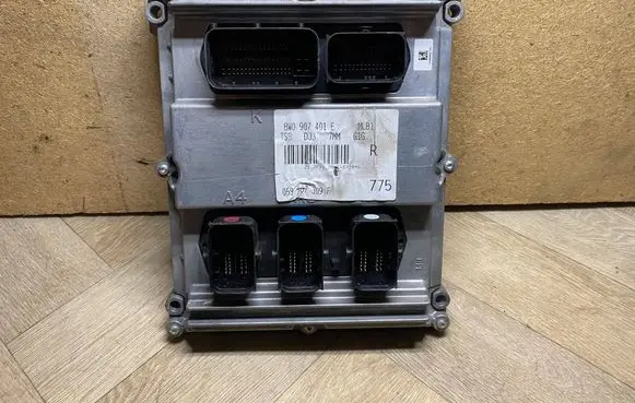 Audi A4 S4 B9 Engine control unit/module 8W0907401E