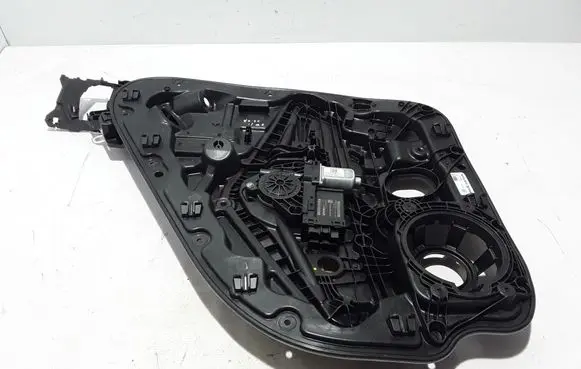 Rear window lifting mechanism without motor