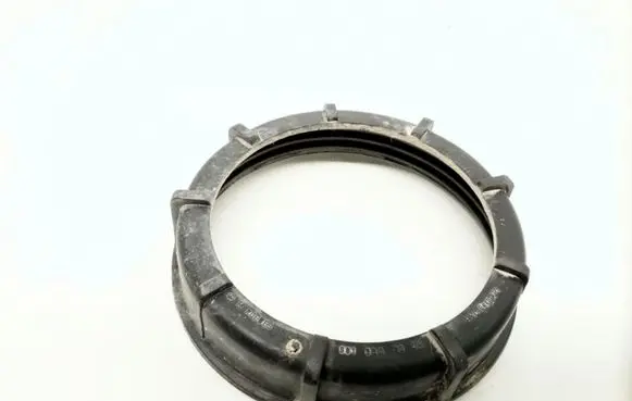 Volkswagen II LT In tank fuel pump screw locking ring/nut 9019900054