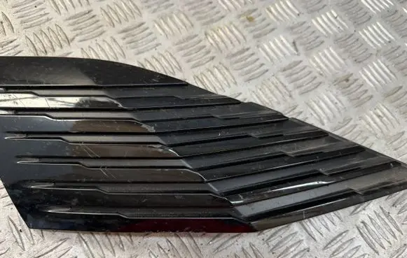 Peugeot 5008 II Front bumper lower grill 9836826877