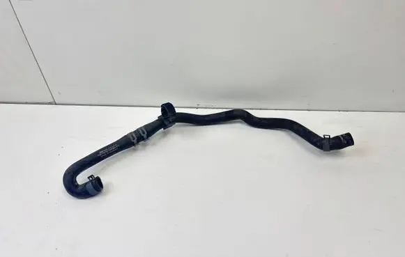 Engine coolant pipe/hose