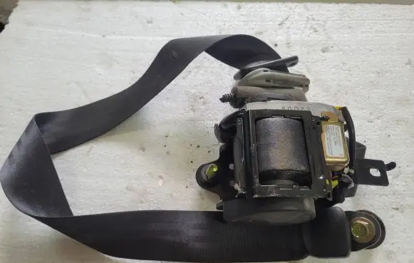 Honda Accord Front seatbelt NSB098GR08 0432072