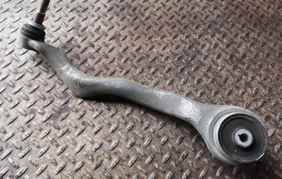 BMW 1 F20 F21 Front lower control arm/wishbone 118173 6855743