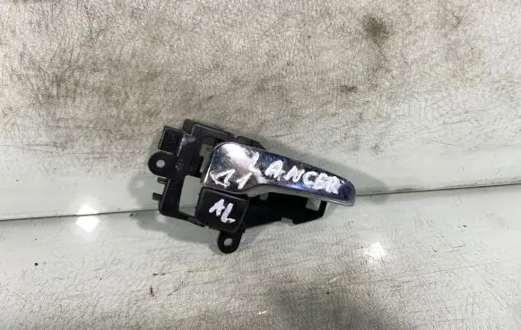 Mitsubishi Lancer X Rear door interior handle