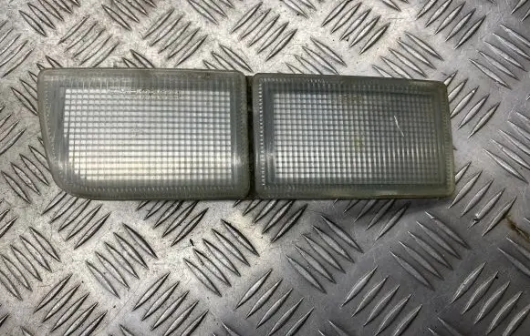 Volkswagen Golf III Front reflector 121602B