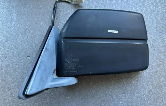 Front door electric wing mirror