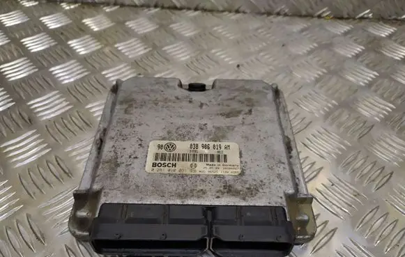 Audi A4 S4 B5 8D Engine control unit/module 038906019 0281010091