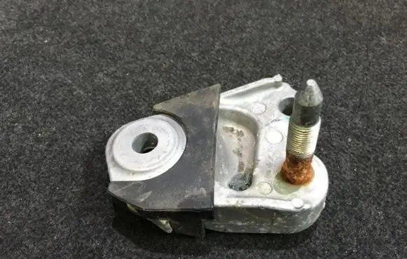 Honda Jazz Engine mounting bracket