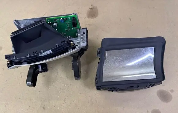Audi A8 S8 D4 4H Head up display screen 4H0919617 0000000 A2C83316600