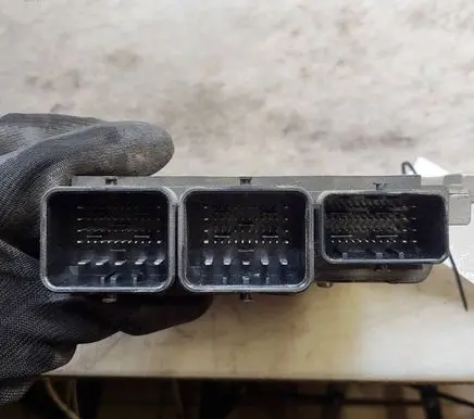 Citroen C5 Engine control unit/module 9666098180 9666557180