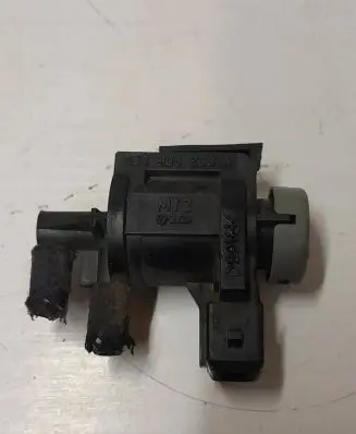 Audi A4 S4 B6 8E 8H Turbo solenoid valve 1J0906283A H022