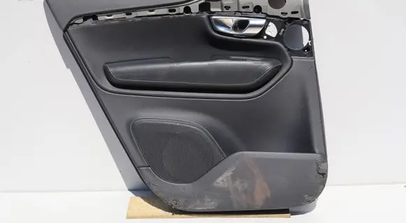 Volvo XC90 Rear door card panel trim 31393115