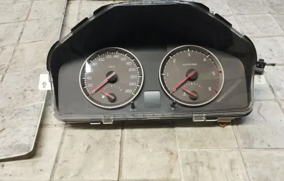 Volvo V50 Speedometer (instrument cluster) 30786344 30710071