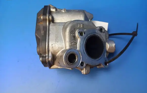 Mercedes-Benz E W212 EGR valve A6511400760 A2C83261200