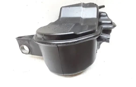 Vacuum air tank