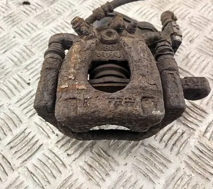 Nissan X-Trail T32 Rear brake caliper