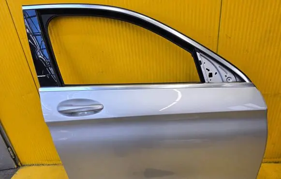 Mercedes-Benz GLC C253 Front door 