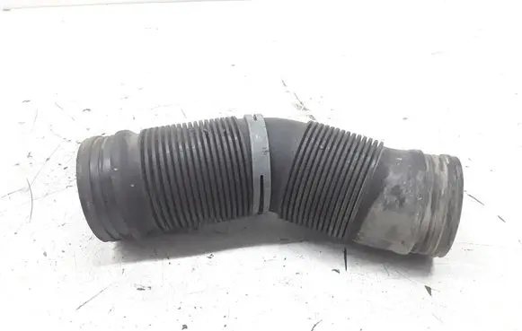 Skoda Fabia Mk1 (6Y) Air intake duct part 6Q0129684C
